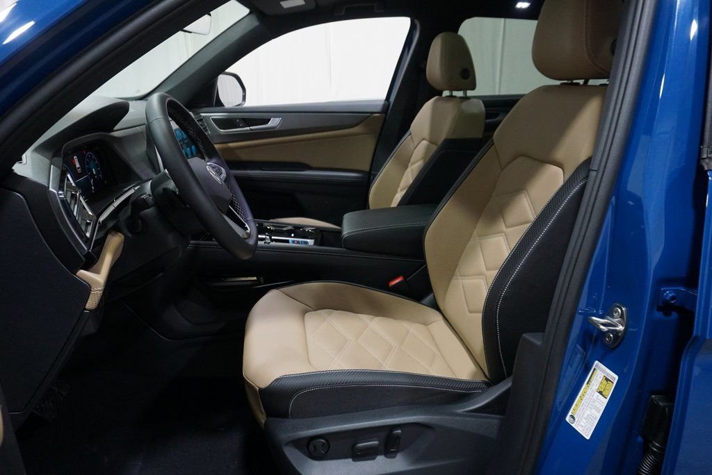 2025 Volkswagen Atlas Cross Sport SE w/Tech - Photo 12