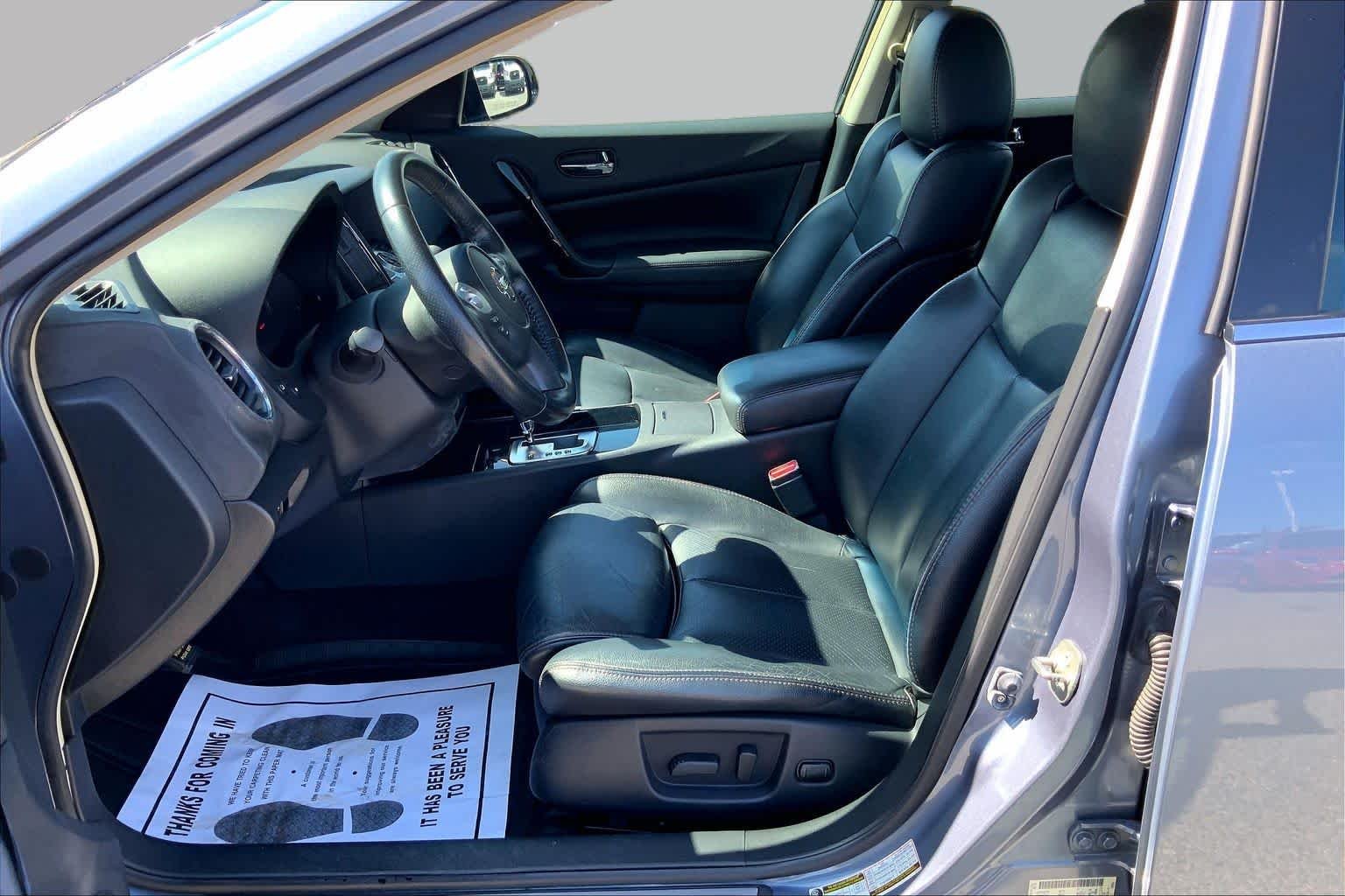 Pre-Owned 2011 Nissan Maxima 3.5 SV