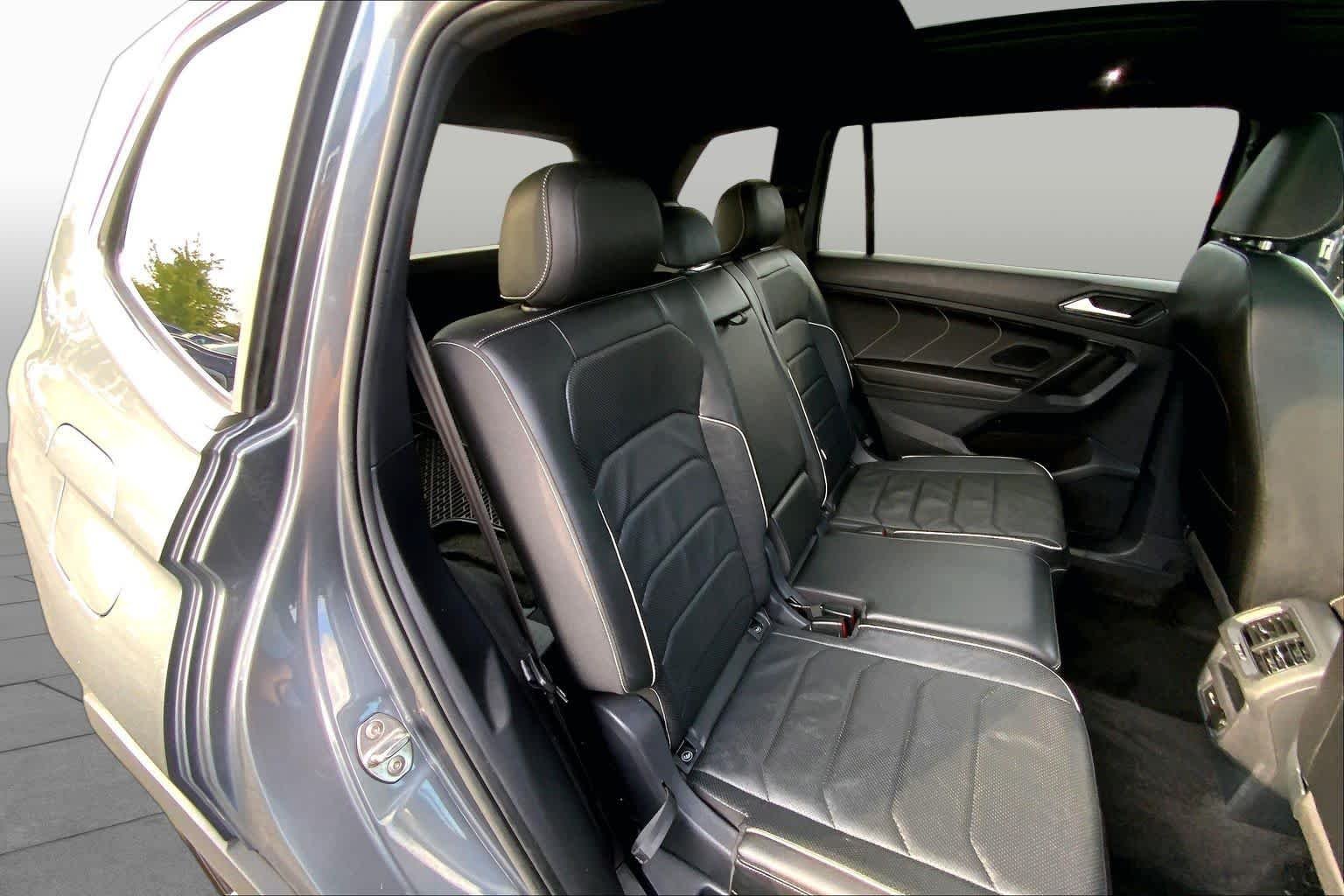 Used 2023 Platinum Gray Metallic Volkswagen SEL R-Line image 20
