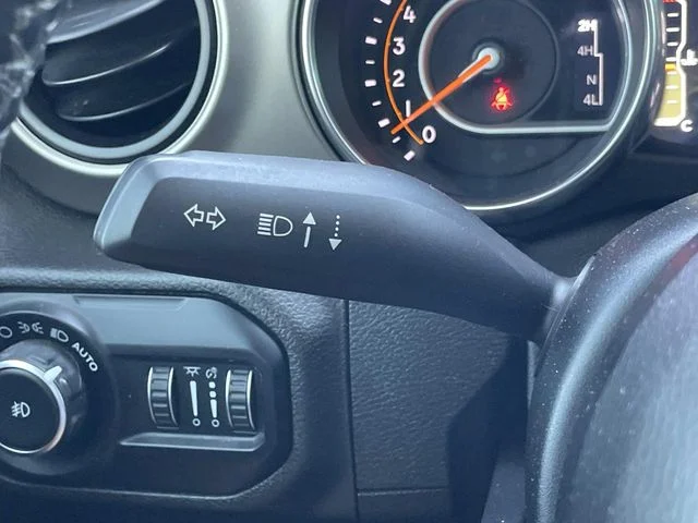 Used 2020 Gray Jeep Unlimited Sport S image 23