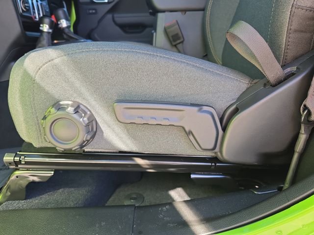 New 2026 Mojito Clear-Coat Exterior Paint Jeep Sport S image 12