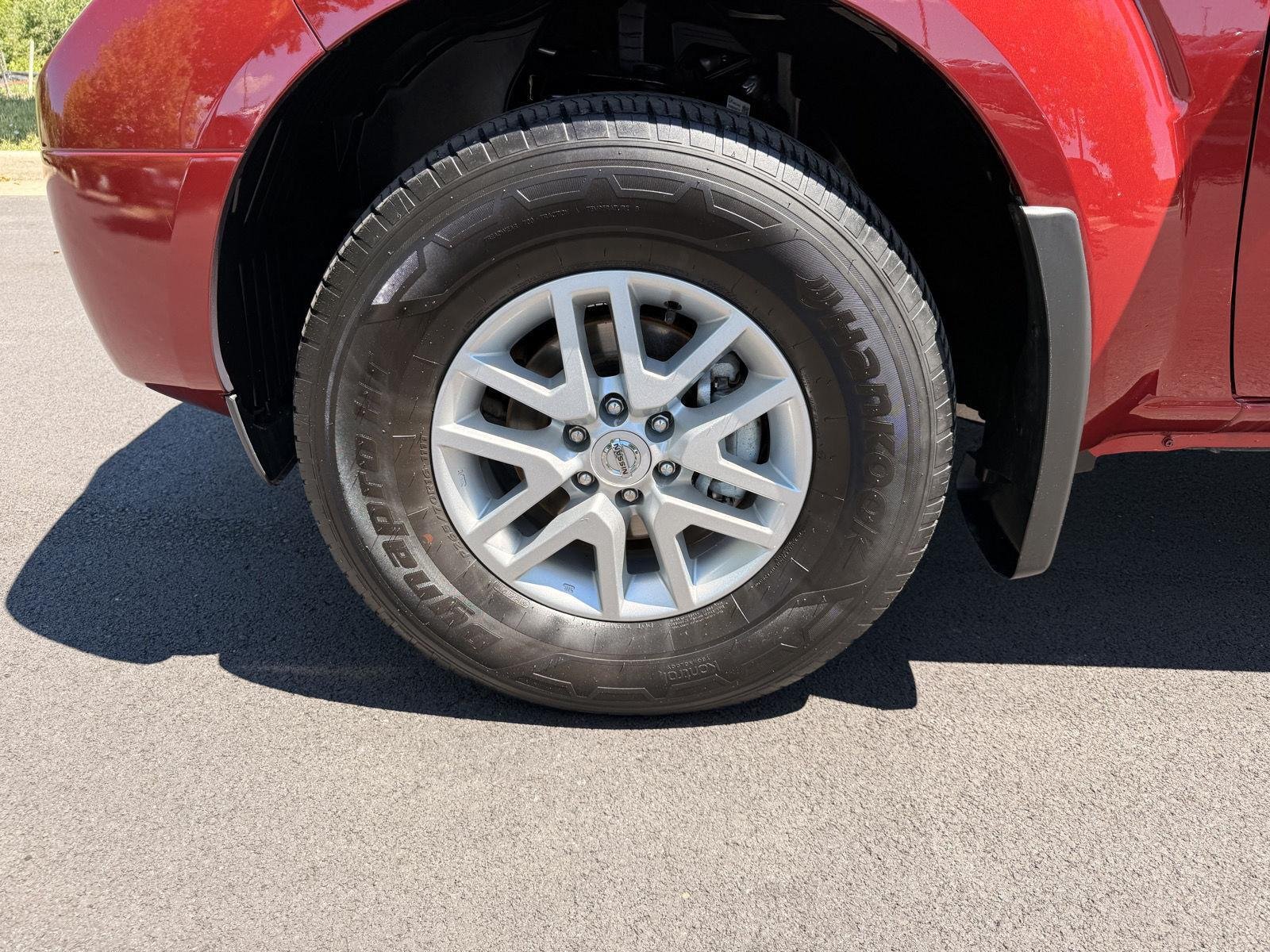 Used 2021 Cayenne Red Metallic Nissan SV image 9