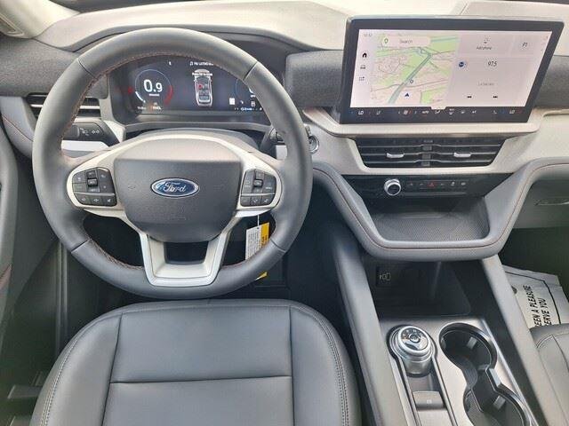 New 2026 Star White Metallic Tri-Coat Ford Active image 28