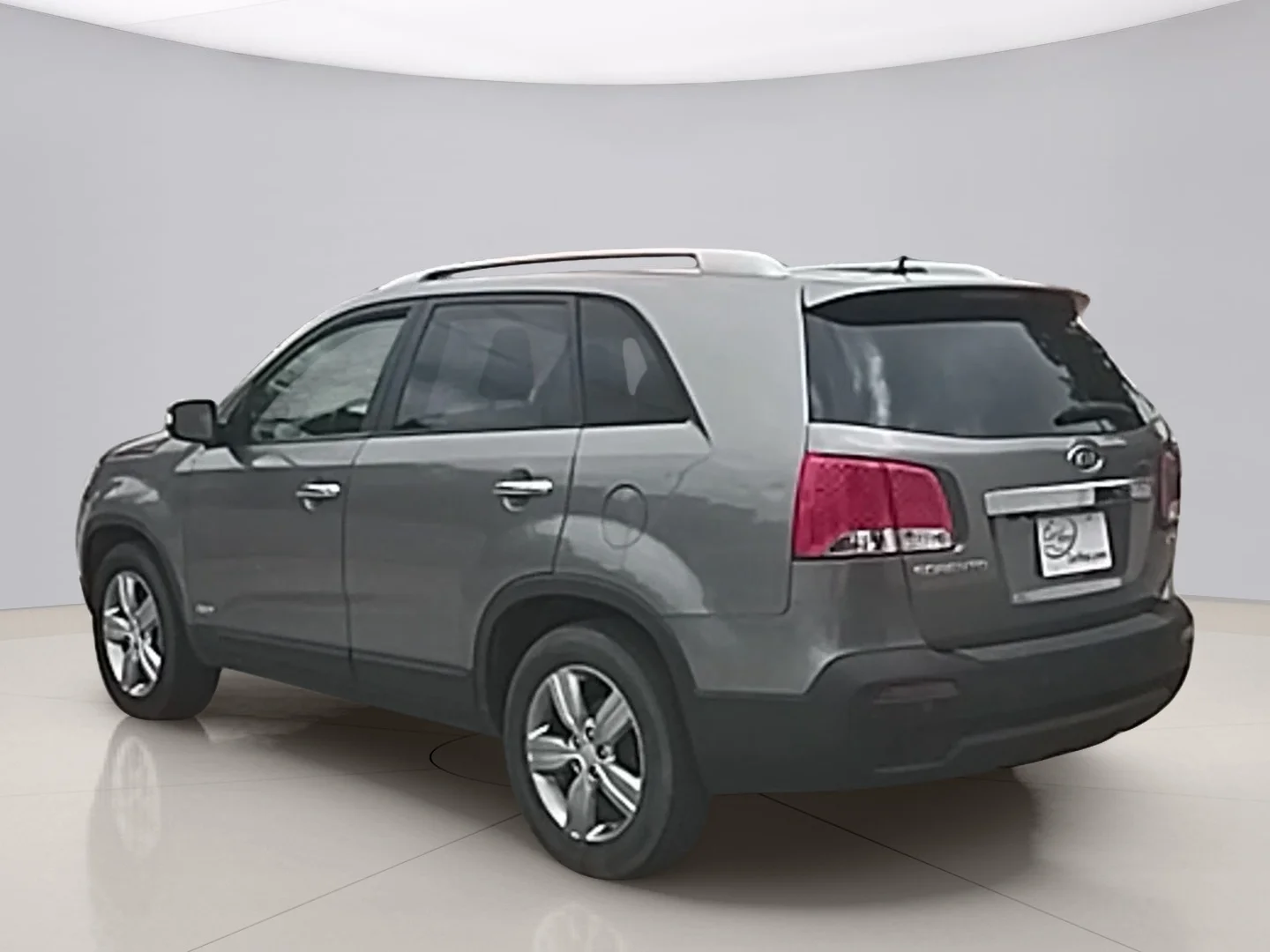 Used 2013 Gray Kia EX image 3