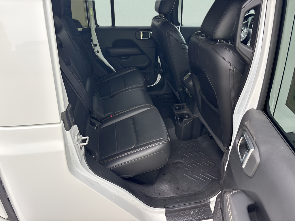 Used 2022 White Jeep Overland image 11