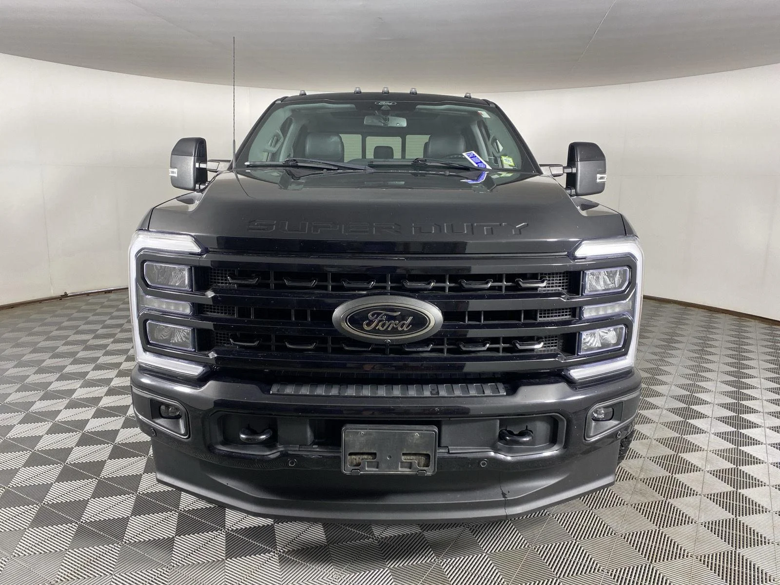 Used 2024  Ford LARIAT image 5