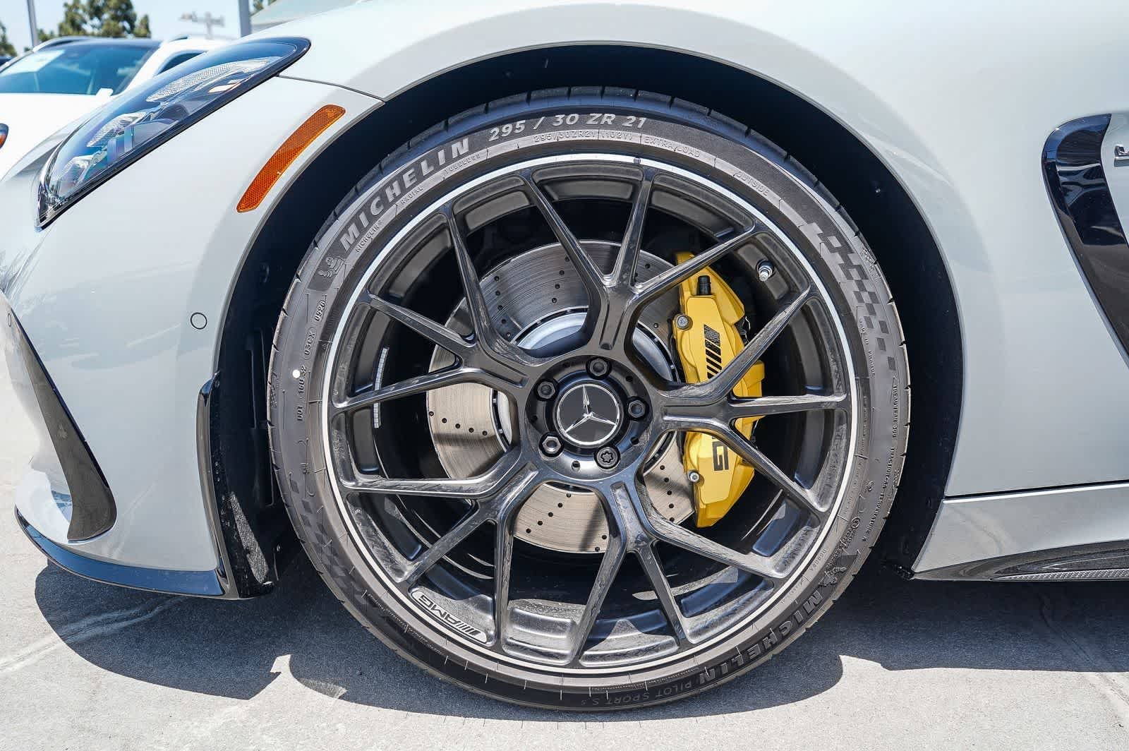 New 2026 MANUFAKTUR Alpine Grey Mercedes-Benz AMG® GT 63 image 9