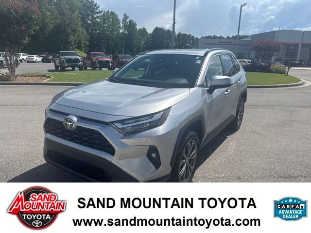 Used 2025 Silver Toyota XLE Premium image 7
