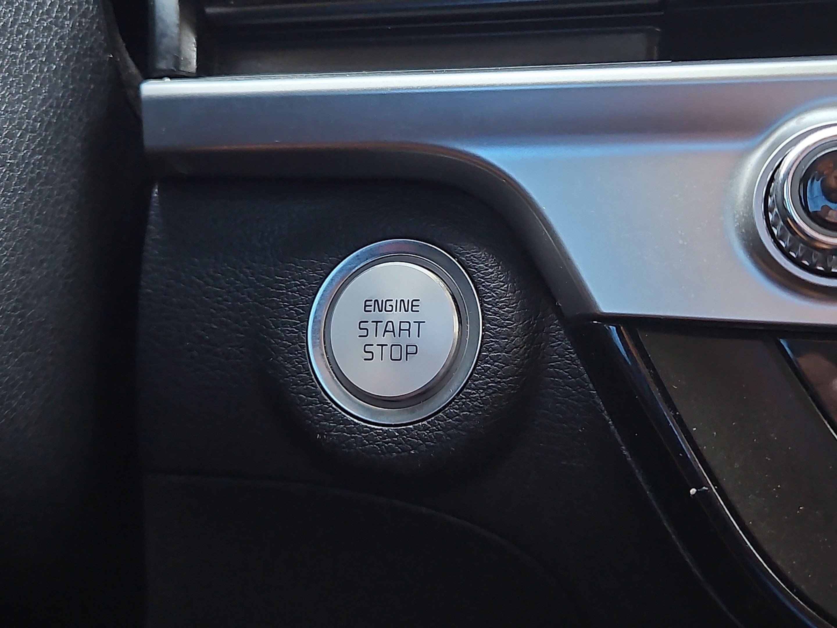 Used 2024 Glacial White Pearl Kia S image 30