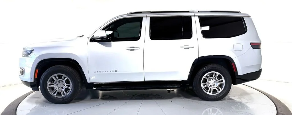 Used 2022 Silver Jeep Series I image 7