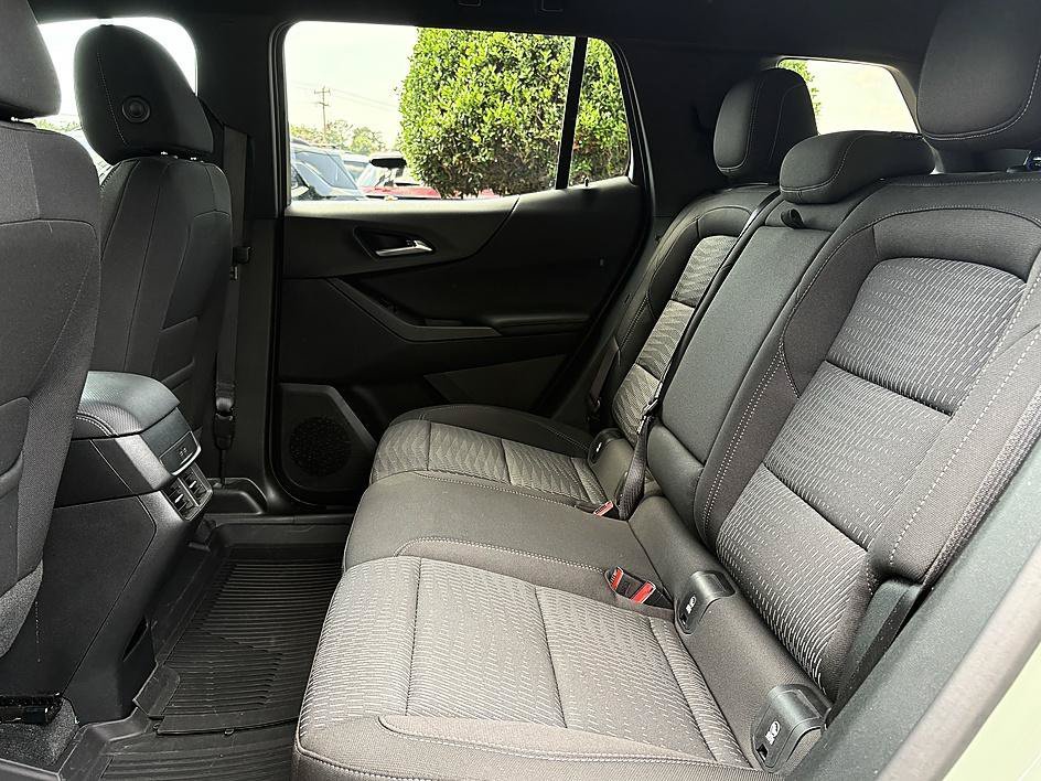 Used 2026 Cacti Green Chevrolet FWD LT image 10