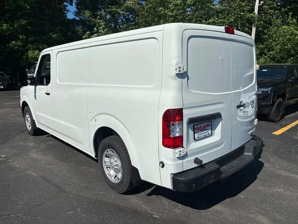 Used 2021 White Nissan SV image 5