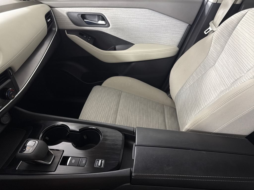 2023 Nissan Rogue SV - Photo 22