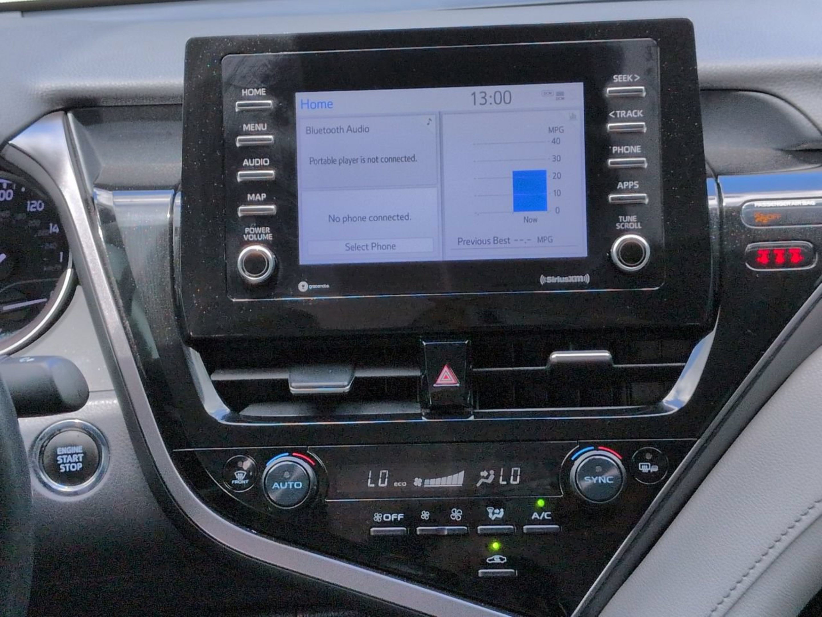 Used 2024 Ice Toyota SE image 20