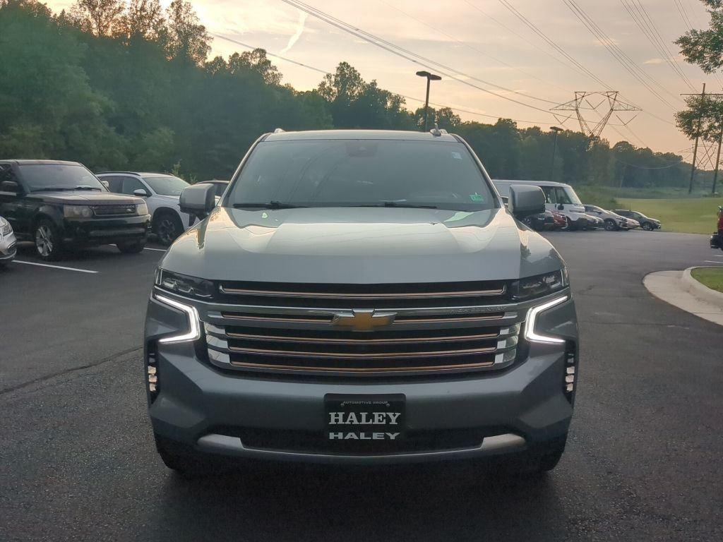 Used 2024 Gray Chevrolet High Country image 2
