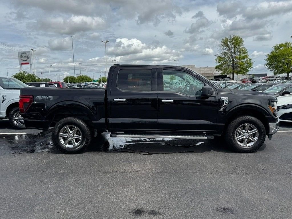 Used 2025 Black Ford XLT image 2