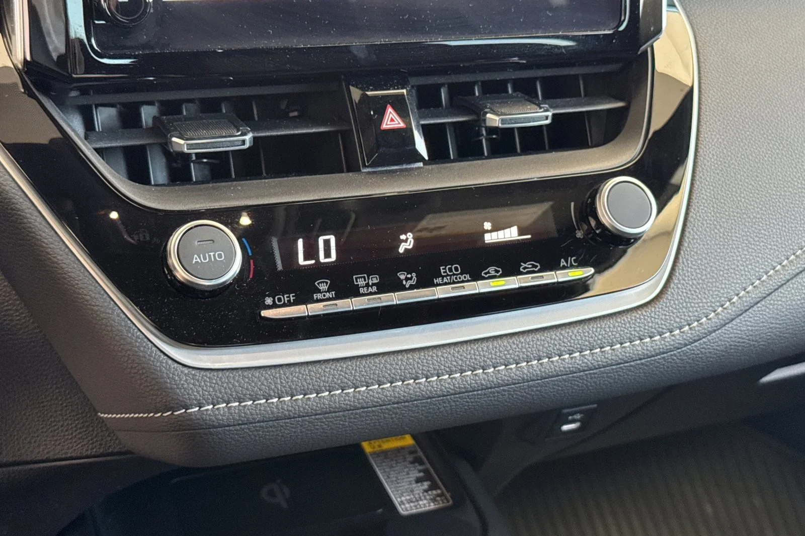 Certified Used 2025 Ice Cap Toyota SE image 19