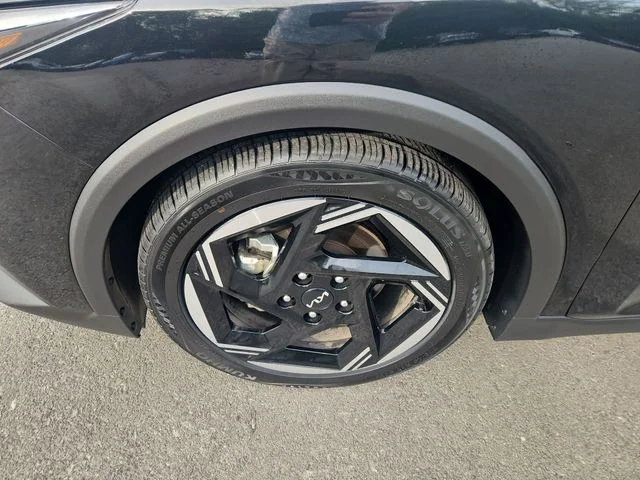 Used 2025 Black Kia EX image 16