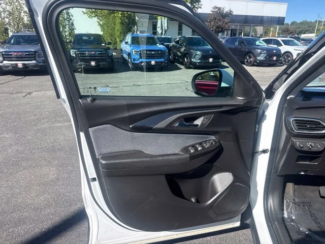 Used 2023 White Chevrolet LT image 9