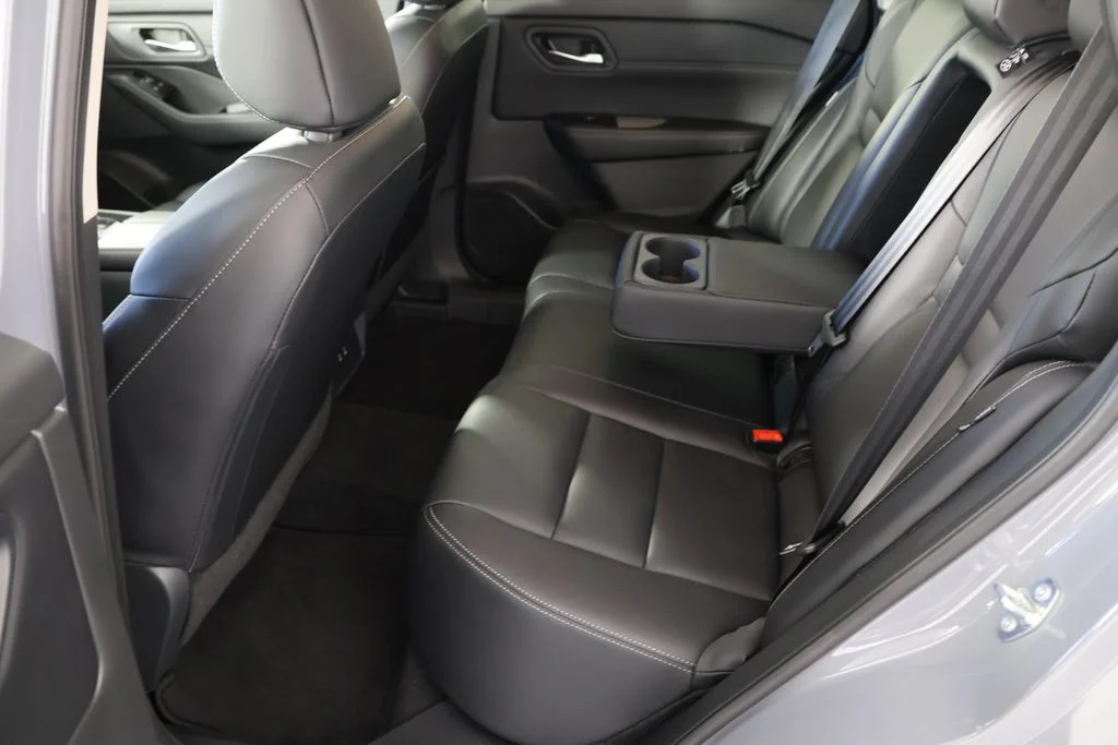 Used 2025 Boulder Gray Nissan SL image 19