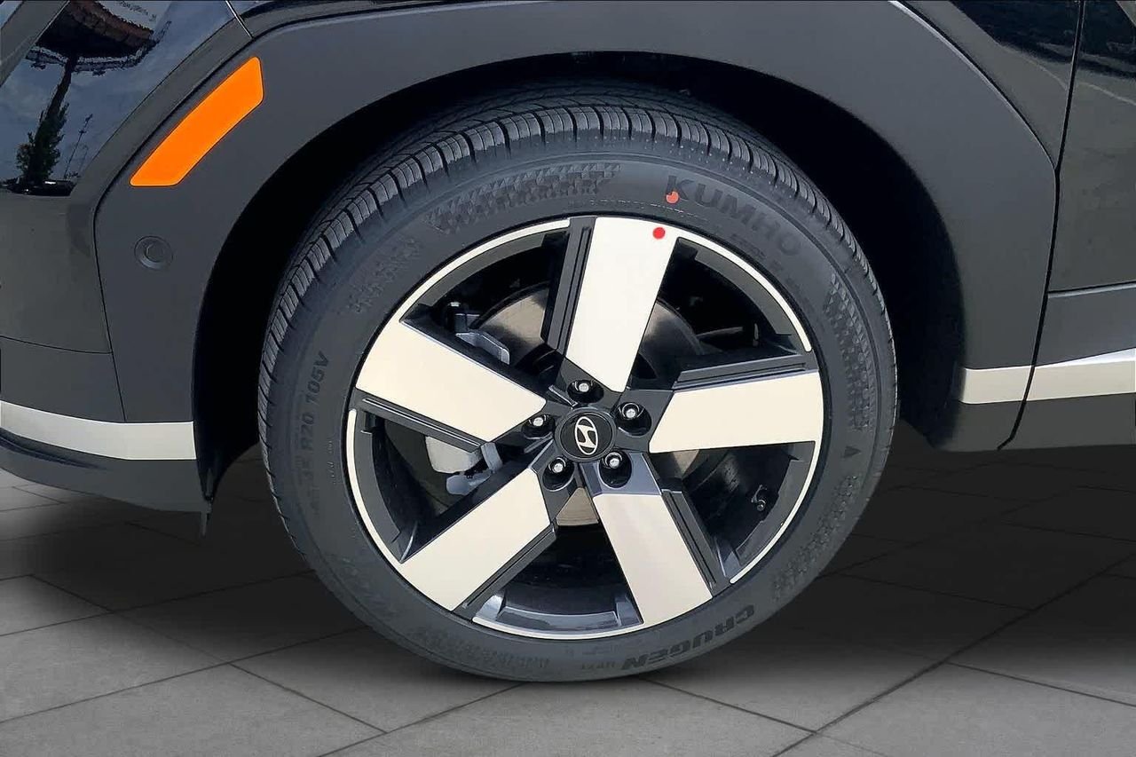 New 2026 Phantom Black Hyundai Limited FWD image 11