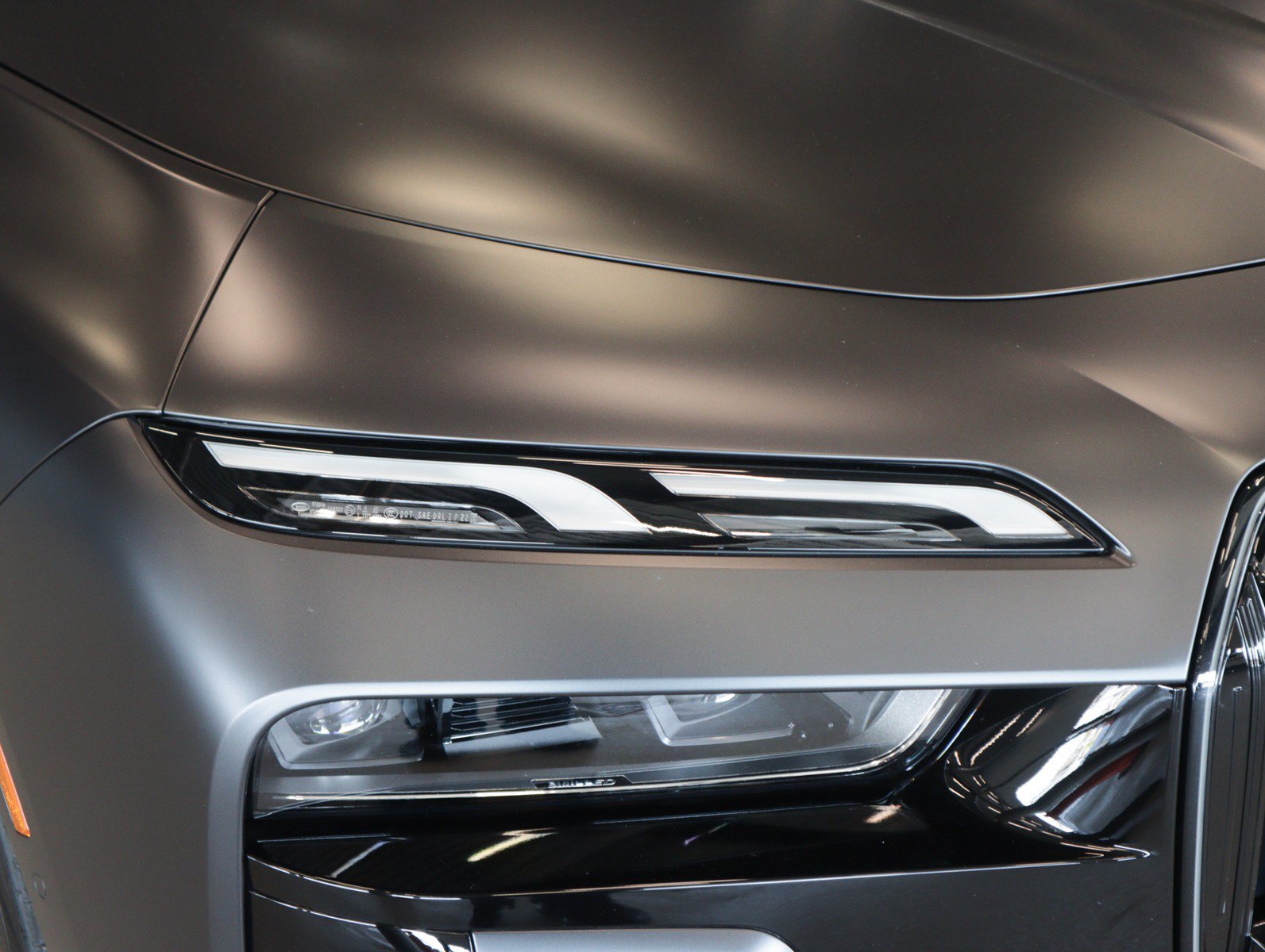 Used 2025 Frozen Deep Grey BMW 740i image 31