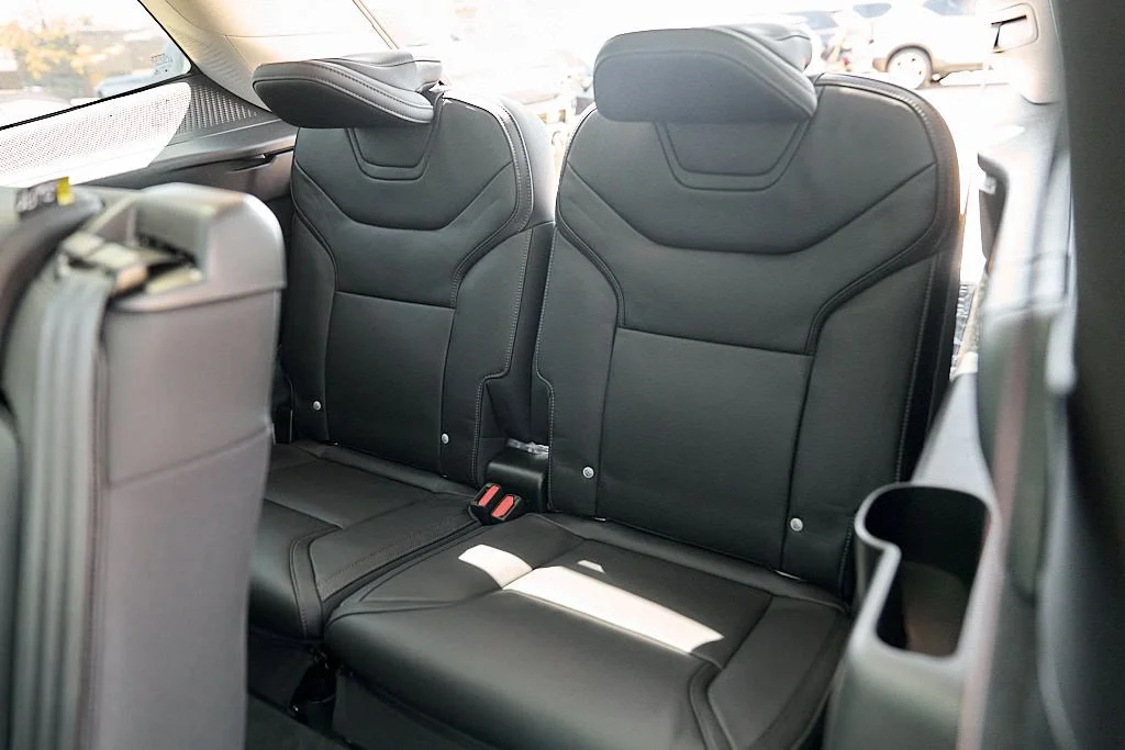 New 2026 Aurora Silver Volvo Ultra image 24
