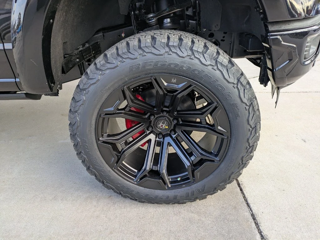 New 2026 Agate Black Metallic Ford XLT image 11