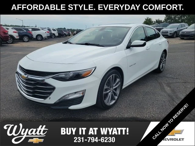 Used 2022 White Chevrolet LT image 1