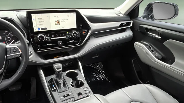 Used 2026 Beige Toyota XLE image 25
