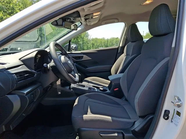 Used 2024 White Subaru  image 14