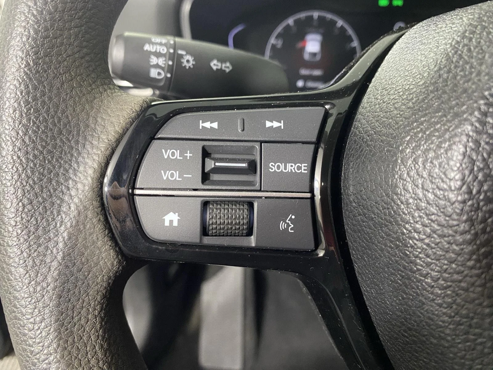 Used 2023 Meteorite Gray Metallic Honda LX image 14