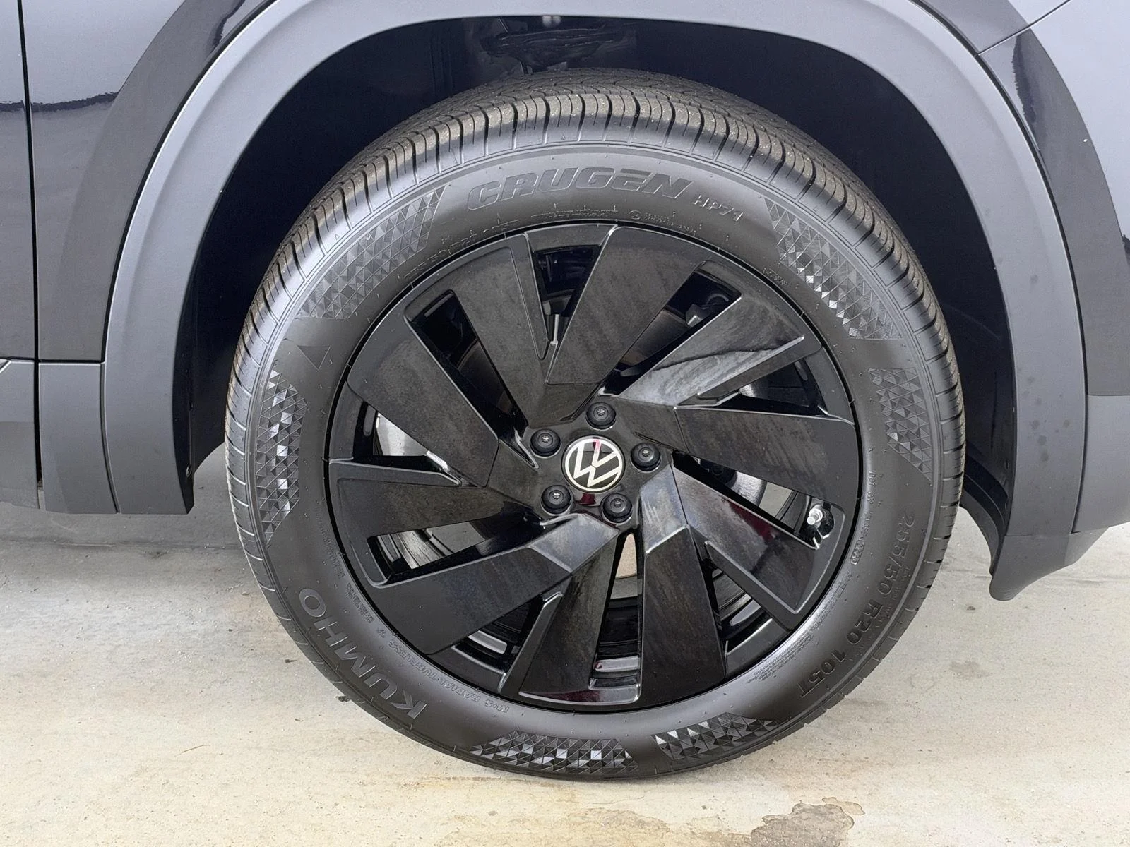 New 2026 Deep Black Pearl Volkswagen 2.0T SE w/Technology image 13