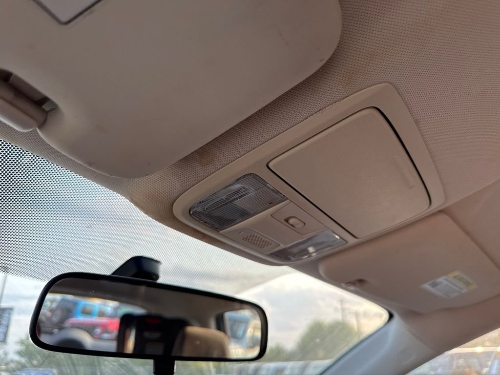 Used 2014  Honda LX image 26