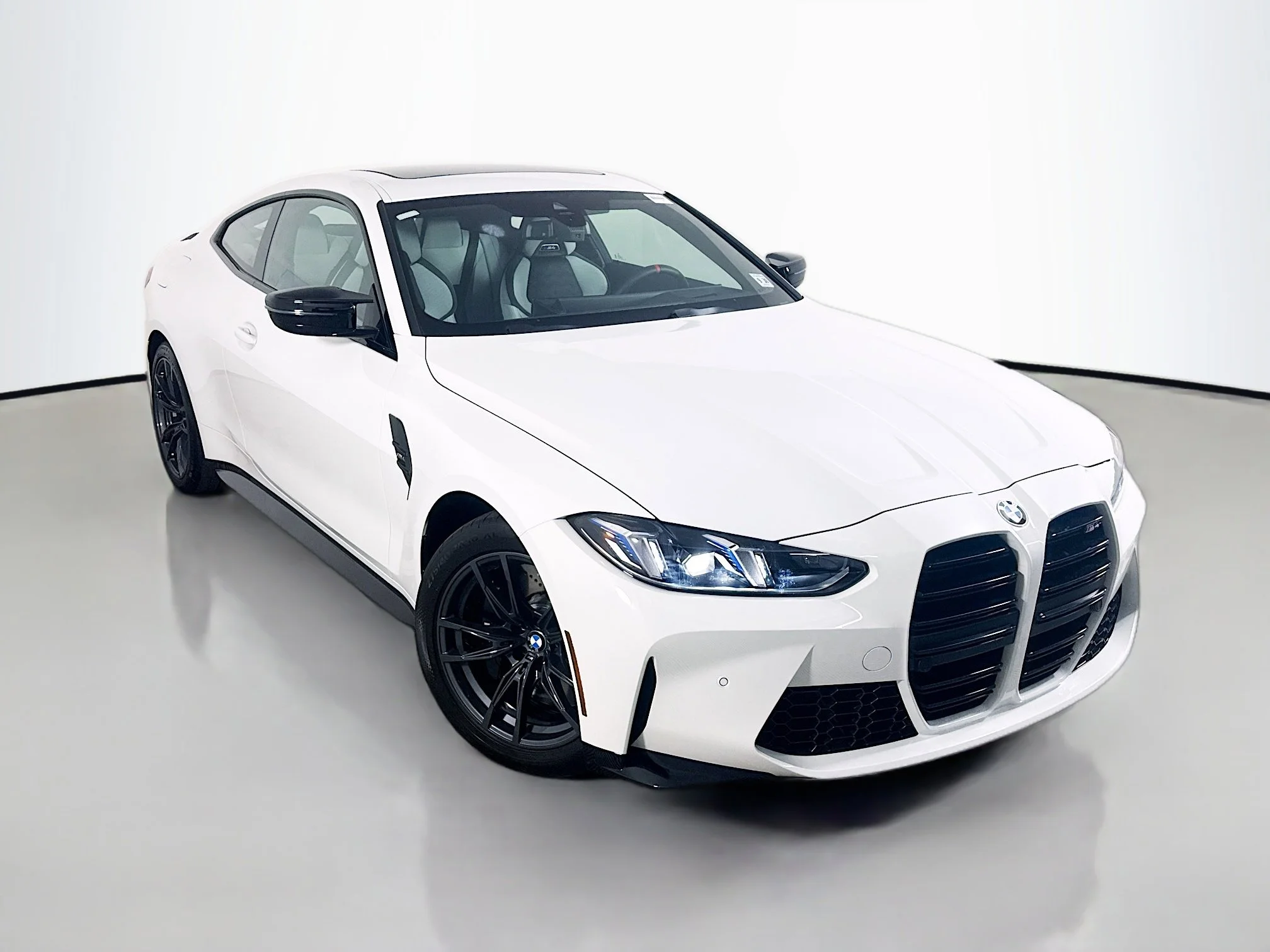 Used 2026 Alpine White BMW Base image 1