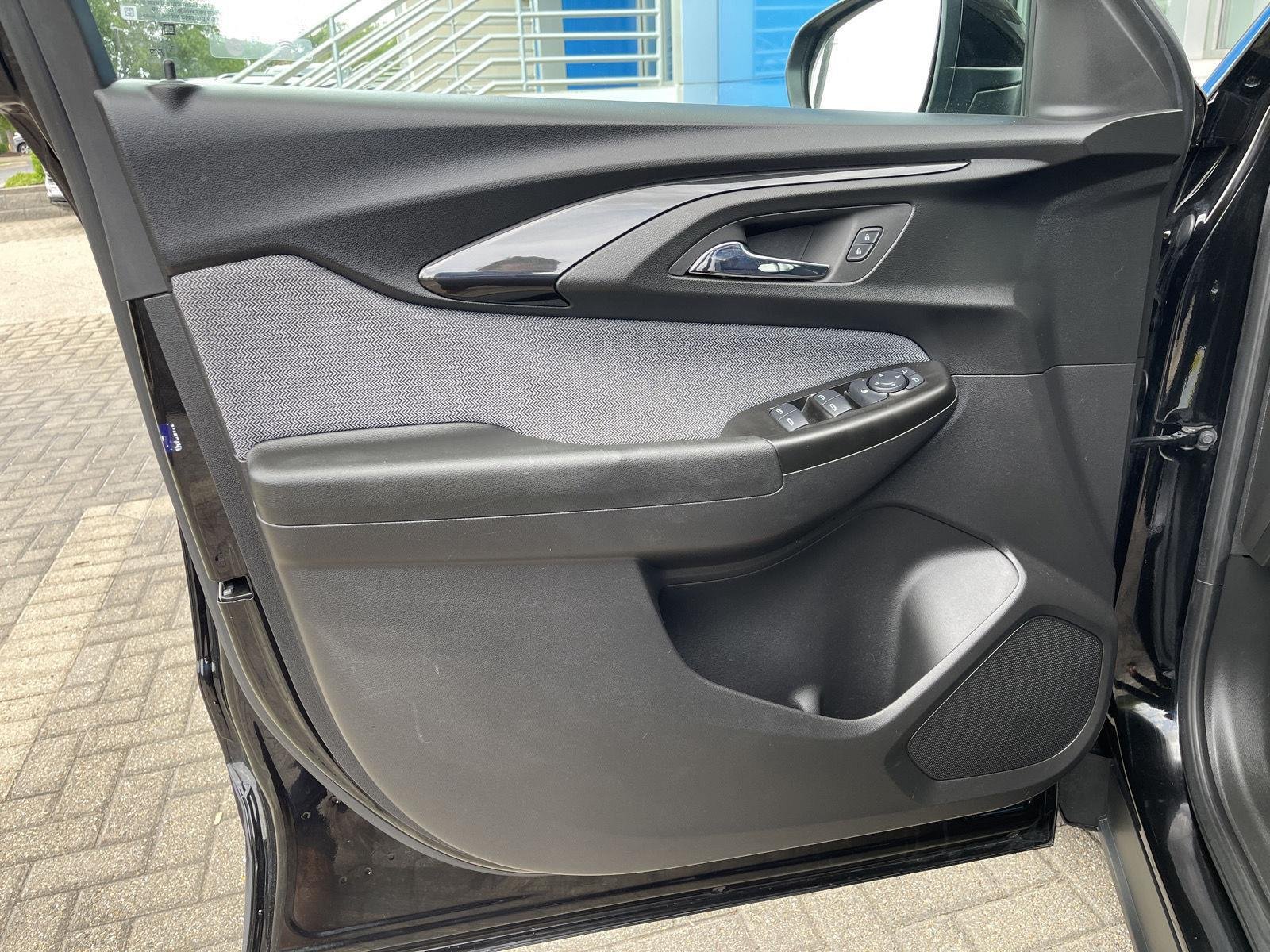 Used 2022 Mosaic Black Metallic Chevrolet LT image 12