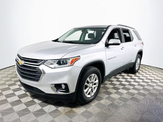 Pre-Owned 2020 Chevrolet Traverse LT