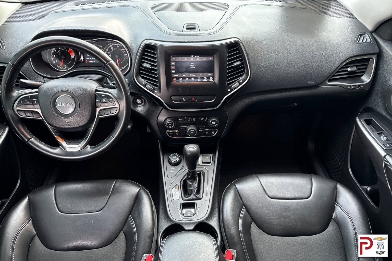 Used 2019 Gray Jeep Latitude Plus image 14