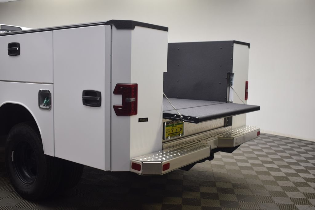 New 2026 Bright White Clear-Coat Exterior Paint RAM Tradesman image 23
