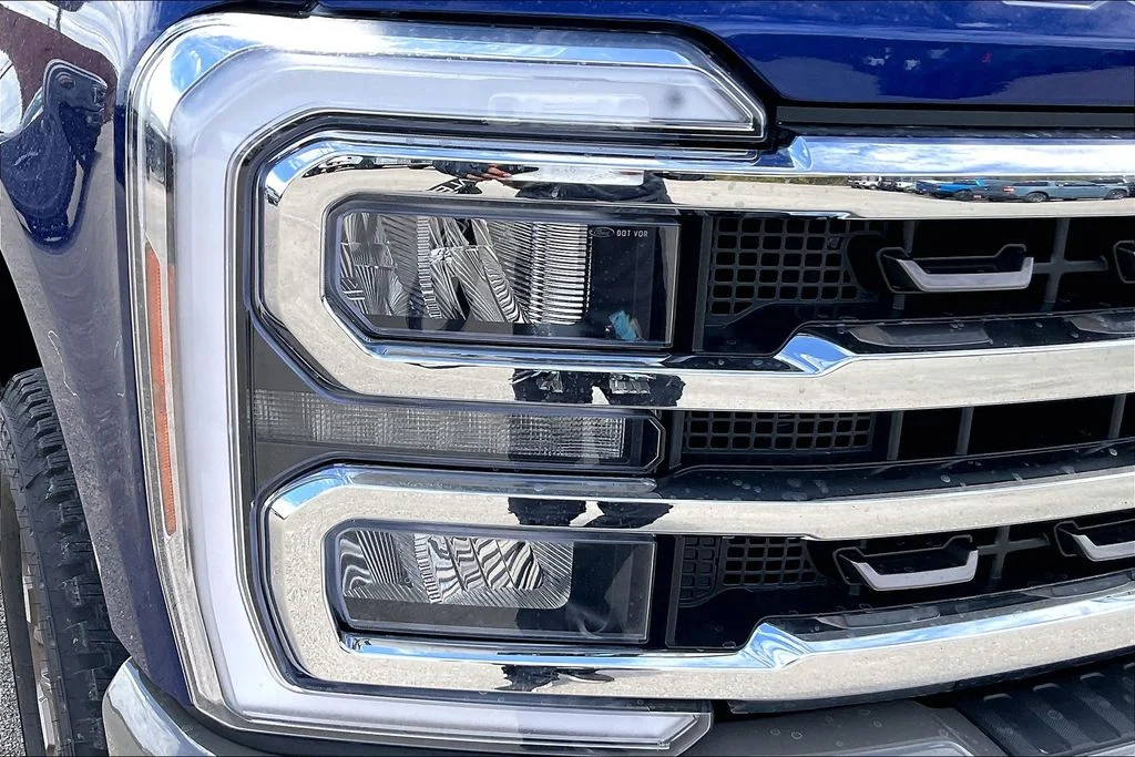 New 2026 Ford Super Duty F-250 King Ranch 4D Crew Cab