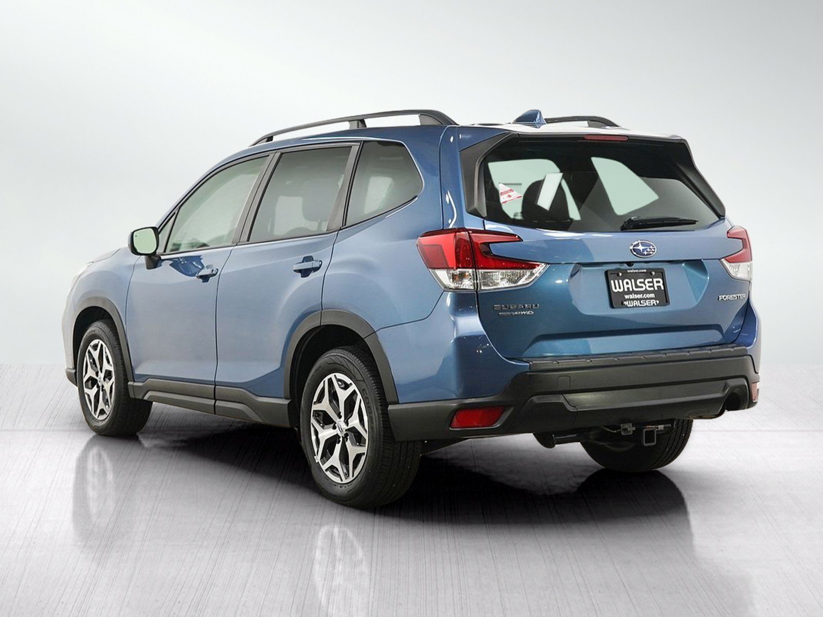Used 2020 Horizon Blue Pearl Subaru Premium image 3