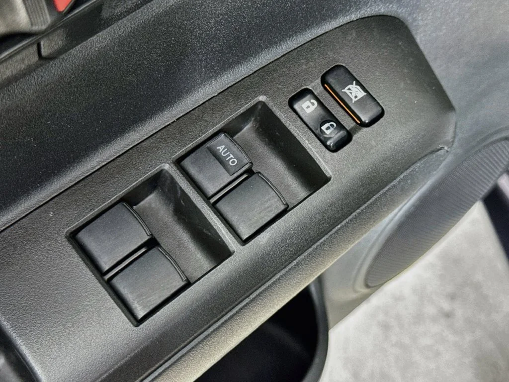 Used 2012 Blue Scion Base image 18