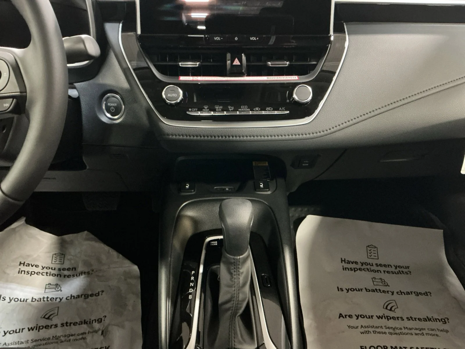 2026 Toyota Corolla XLE - Photo 11
