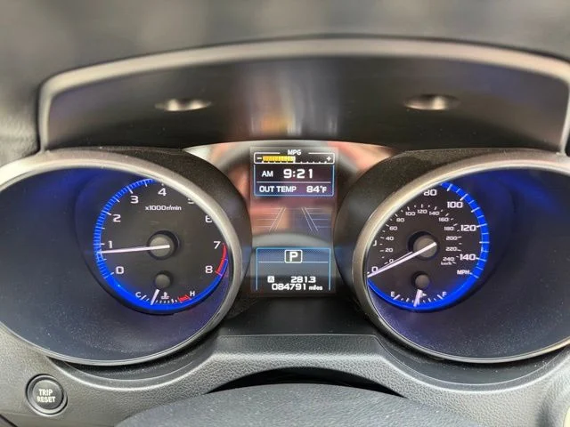 Used 2018 White Subaru 2.5i image 26