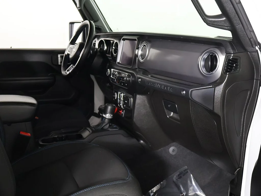 Used 2022 White Jeep Unlimited Rubicon 4xe image 31