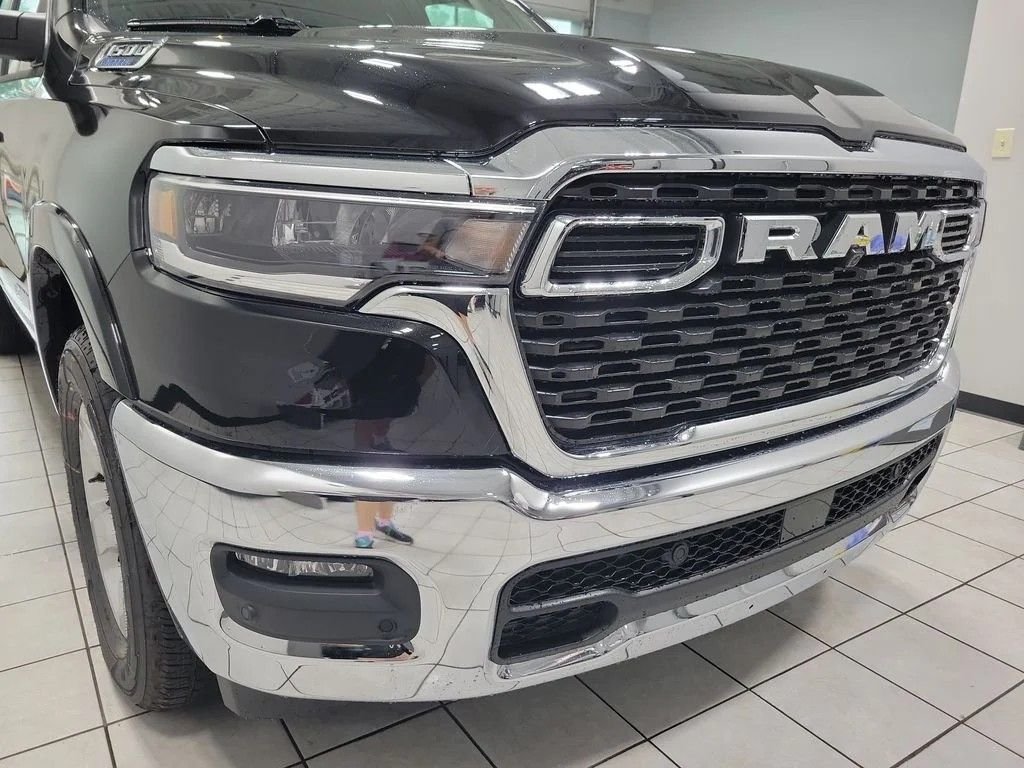 New 2026 Diamond Black Crystal Pearlcoat RAM Big Horn/Lone Star image 15