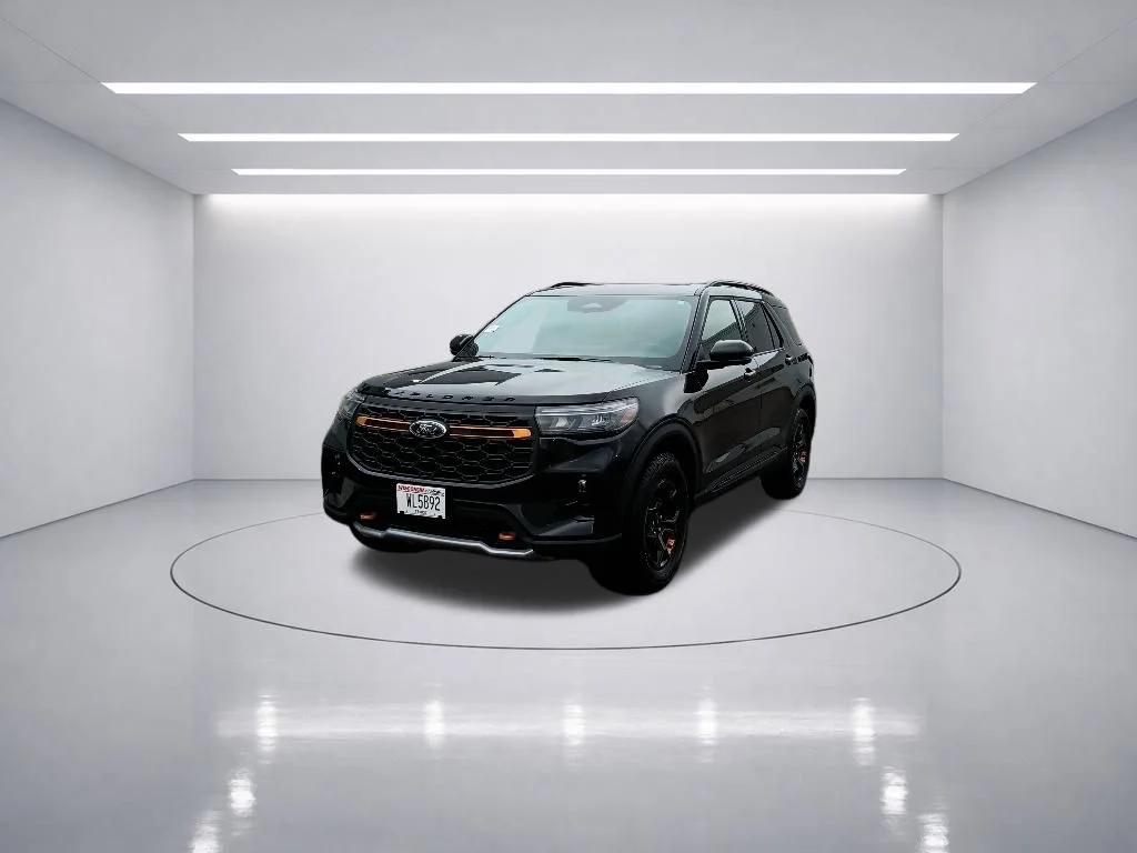 Used 2026 Agate Black Metallic Ford Tremor image 3