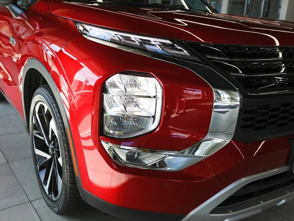 New 2025 Red Diamond Mitsubishi SE image 30