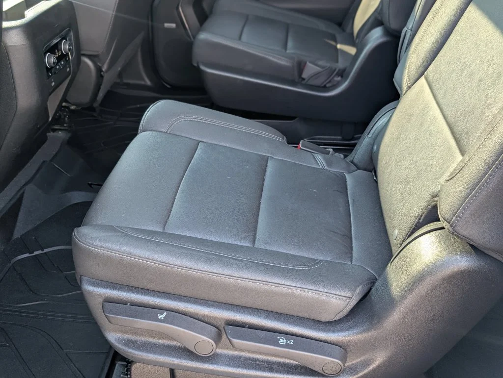 Used 2023 White Chevrolet Z71 image 36
