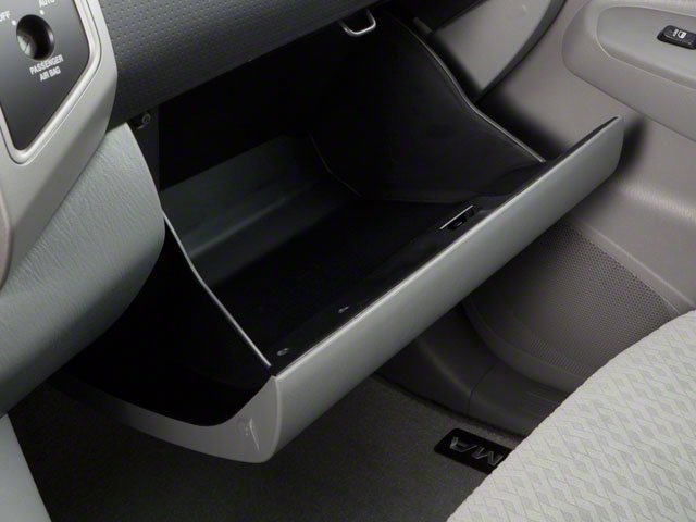 Used 2010 Silver Toyota  image 16